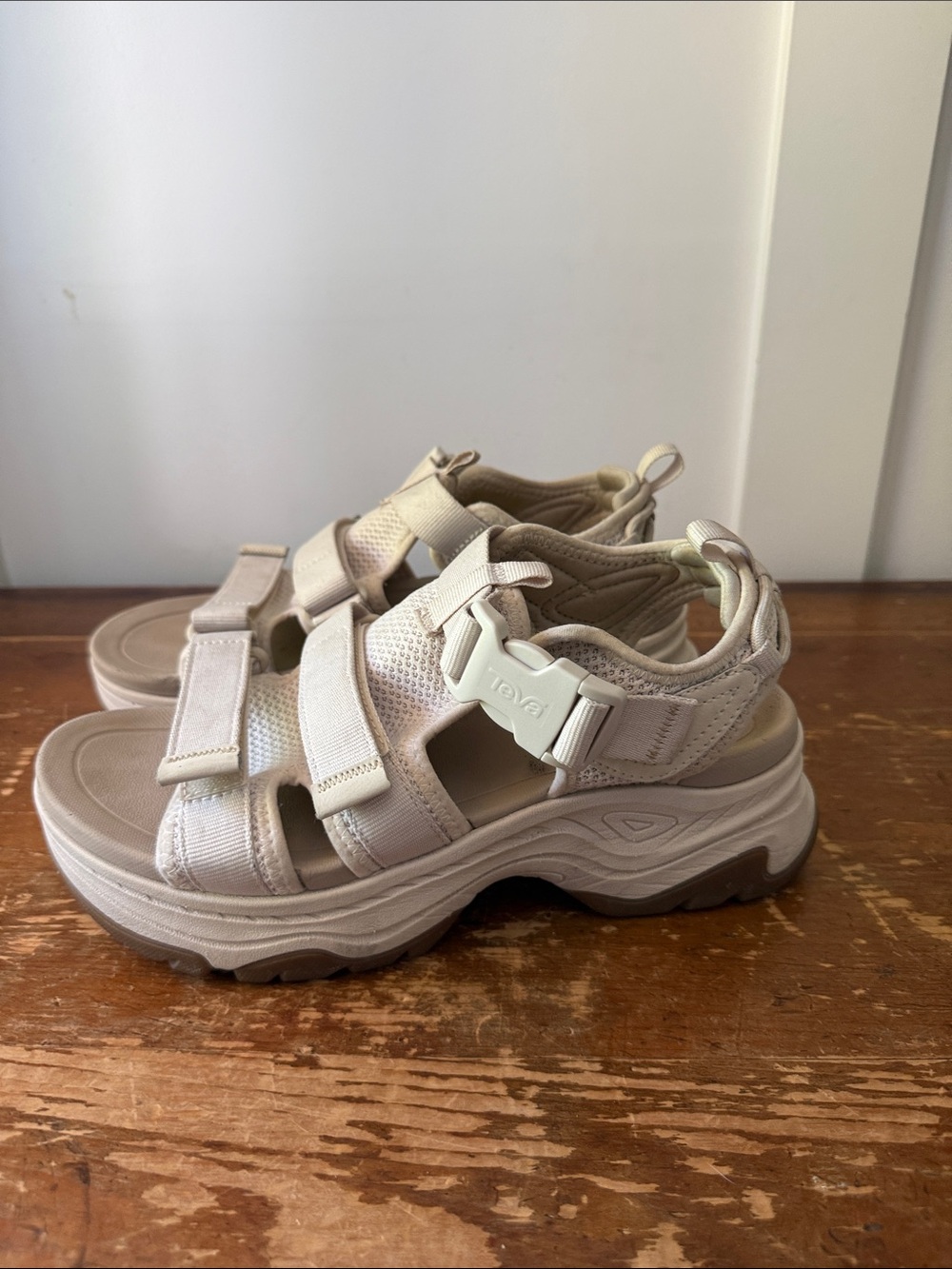Teva Hurricane Ampsole Gaila Sandals - Picture 3 of 11